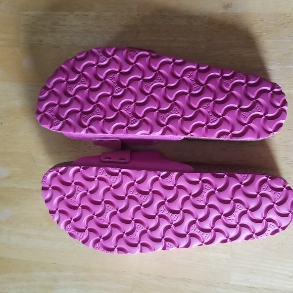 Birkenstock Oita Slide Sandal in Fuchsia - Picture 11 of 12